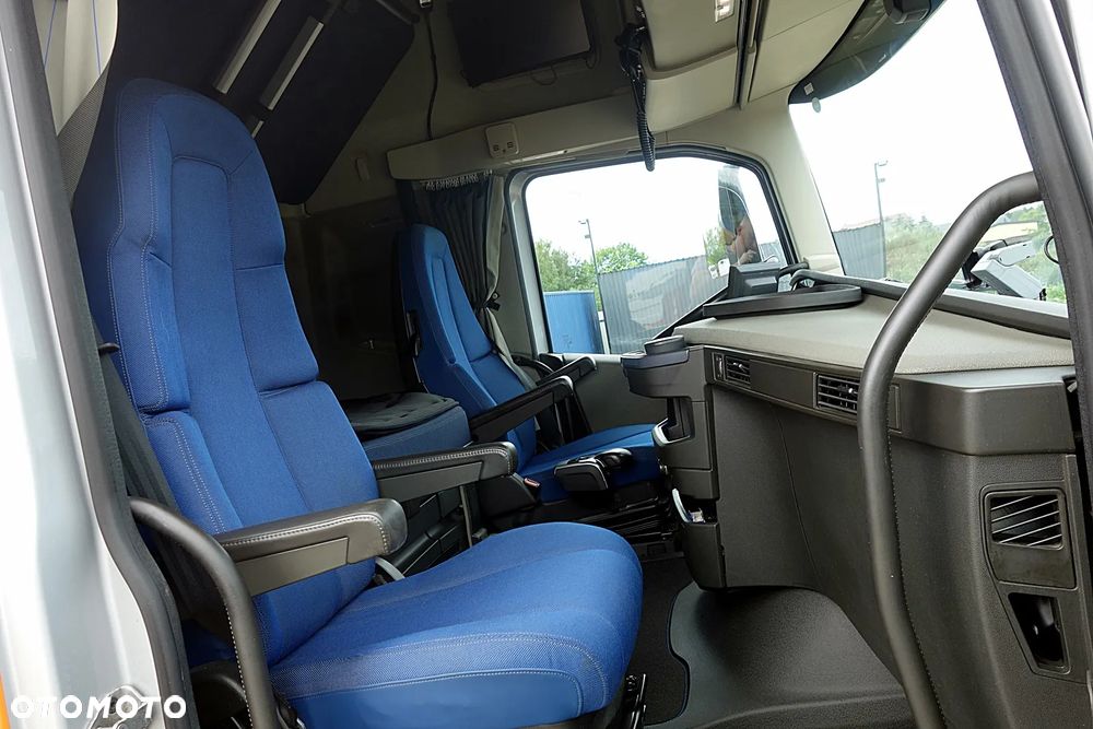 Volvo FH 540 JEDEN WŁAŚCICIEL PROSTO Z NIEMIECKIEJ FIRMY,FULL LED,PEŁNYE SPOJLERY,RETARDER,PEŁNA PODUSZKA - 21