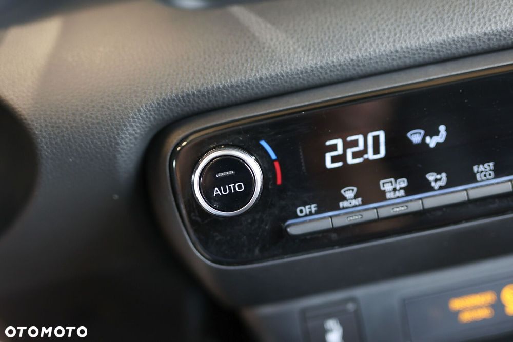 Toyota Yaris Hybrid 1.5 Style - 27