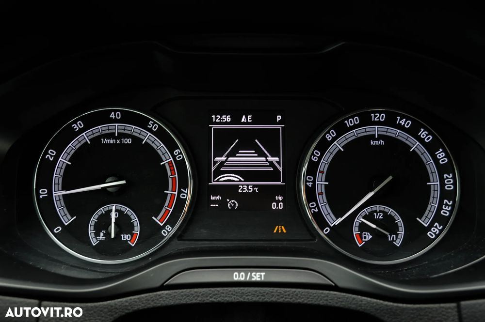 Skoda Karoq 1.5 TSI DSG Style - 9