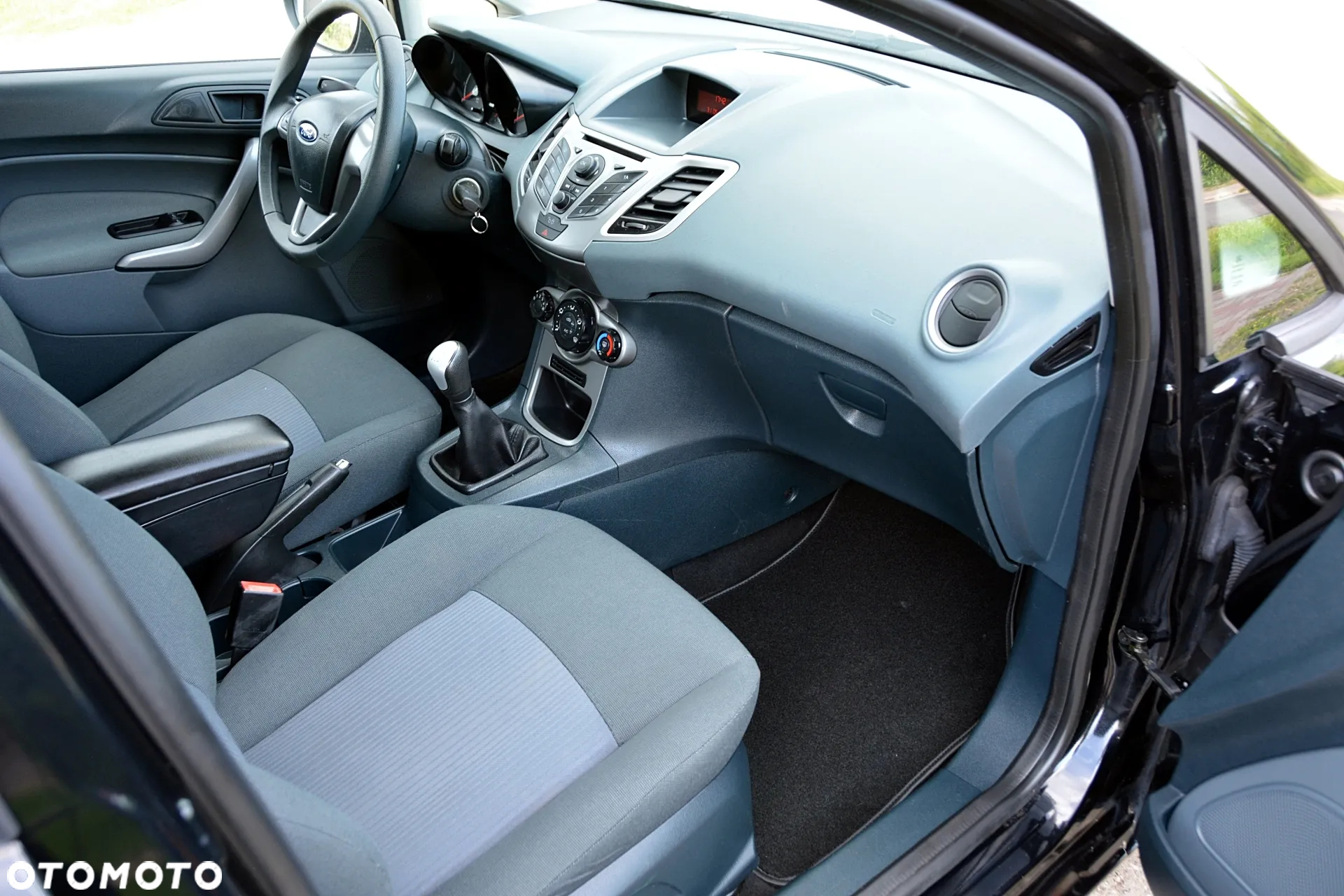 Ford Fiesta 1.25 Celebration - 7