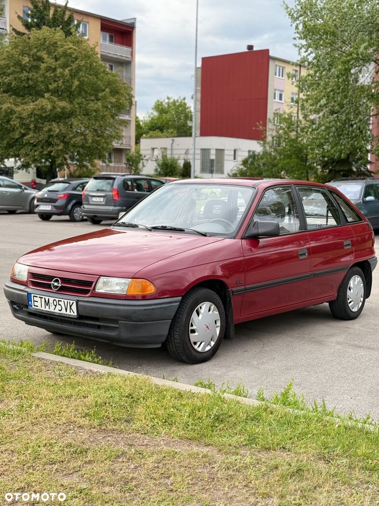 Opel Astra 1.6 GL - 4