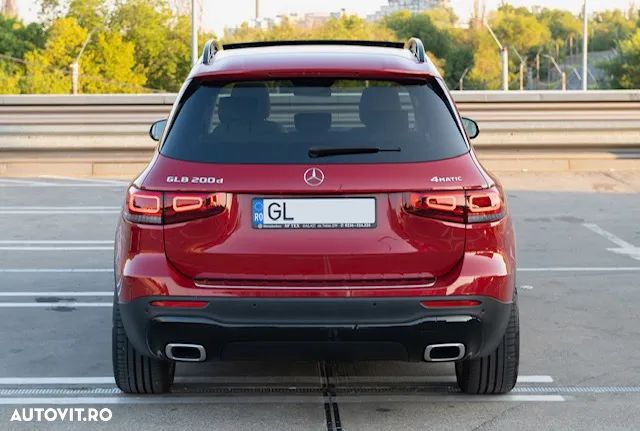 Mercedes-Benz GLB 200 d 4Matic 8G-DCT - 10