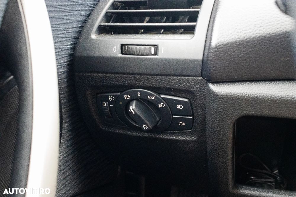 BMW Seria 1 - 15