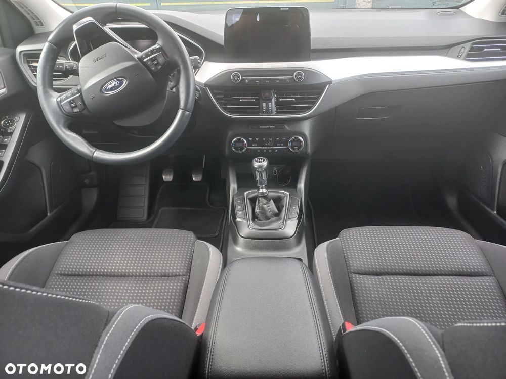 Ford Focus 1.5 EcoBoost Trend Edition Business - 8