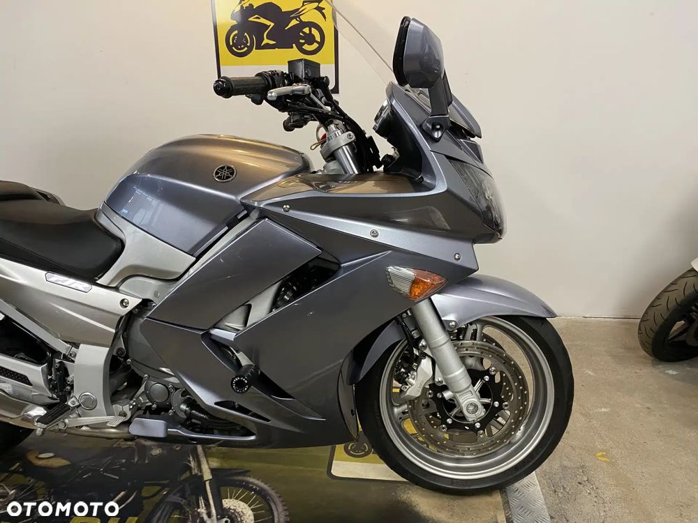 Yamaha FJR - 7
