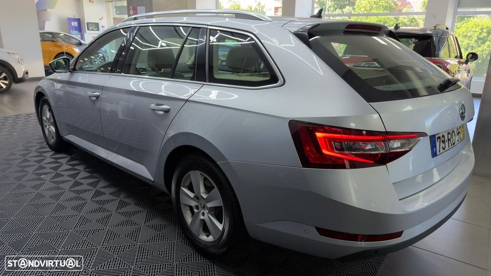 Skoda Superb Break 2.0 TDI Style DSG - 11