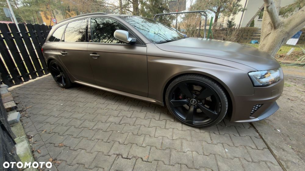 Audi RS4 Avant - 7