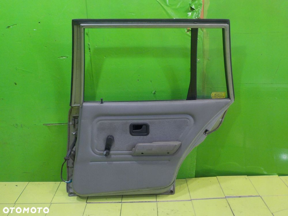BMW 3 E30 2.5 B 89r KOMBI drzwi prawe tyl kompletne - 12