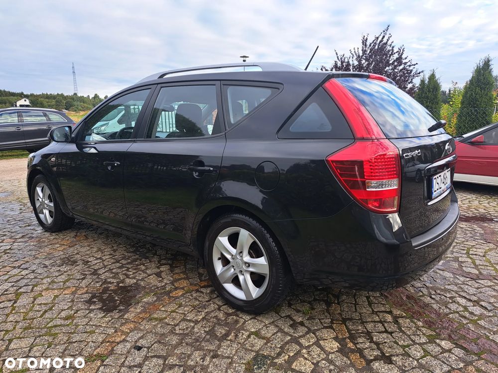 Kia Ceed 1.4 CVVT Dream-Team Edition - 3