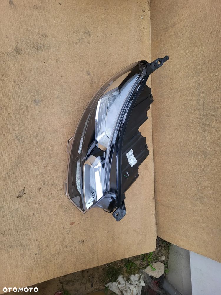 Reflektor Elektryczny Prawy OPEL VIVARO CITROEN JUMPY 19- - 1