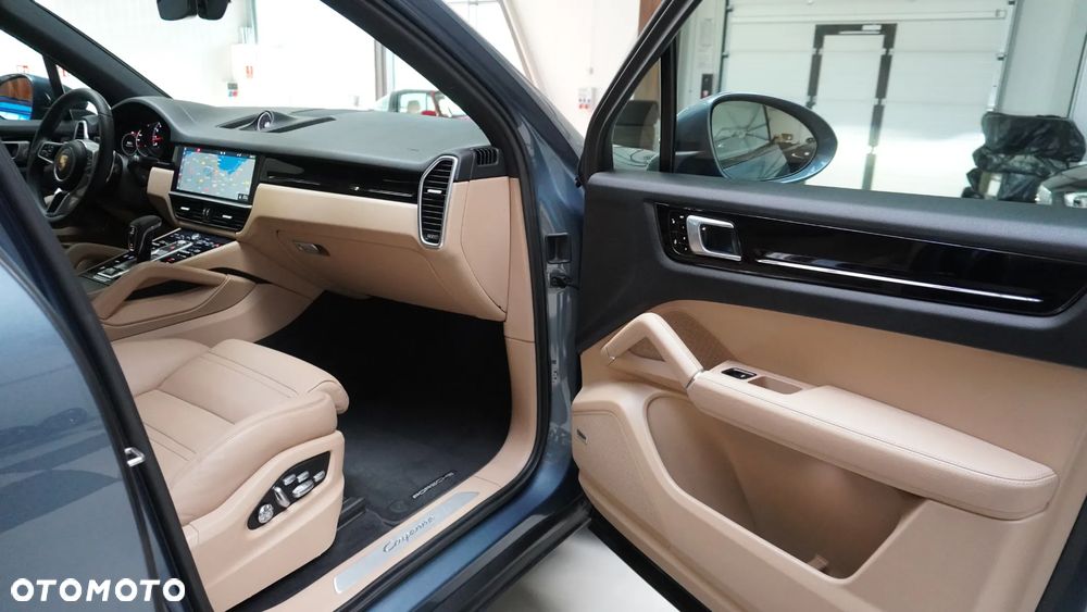 Porsche Cayenne Tiptronic S - 9