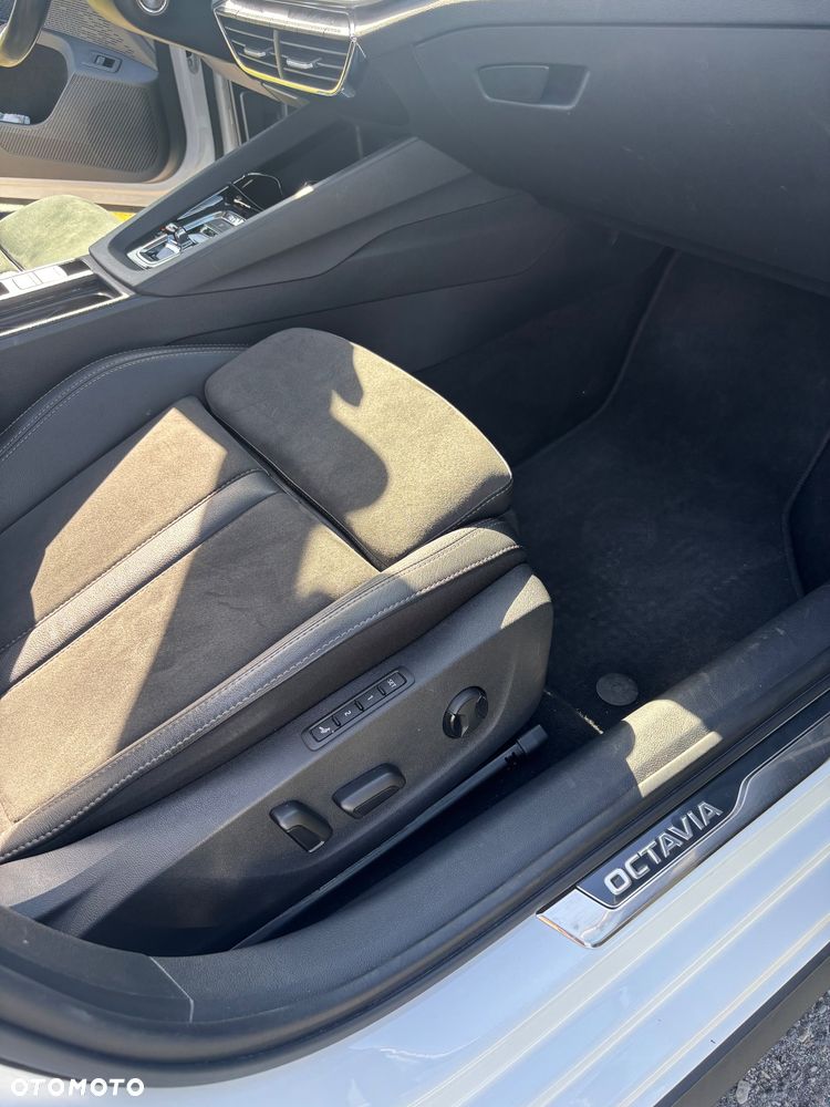 Skoda Octavia 2.0 TDI 4x4 Scout DSG - 12