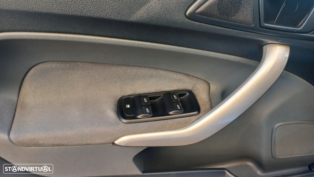 Ford Fiesta 1.4 TDCI Ghia - 14