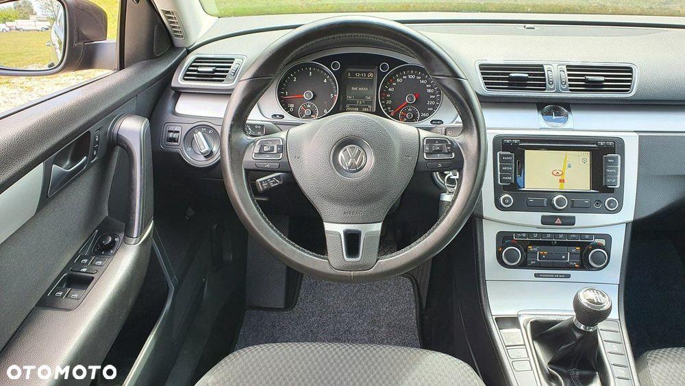 Volkswagen Passat Variant 1.6 TDI DPF BlueMotion Technology Comfortline - 17