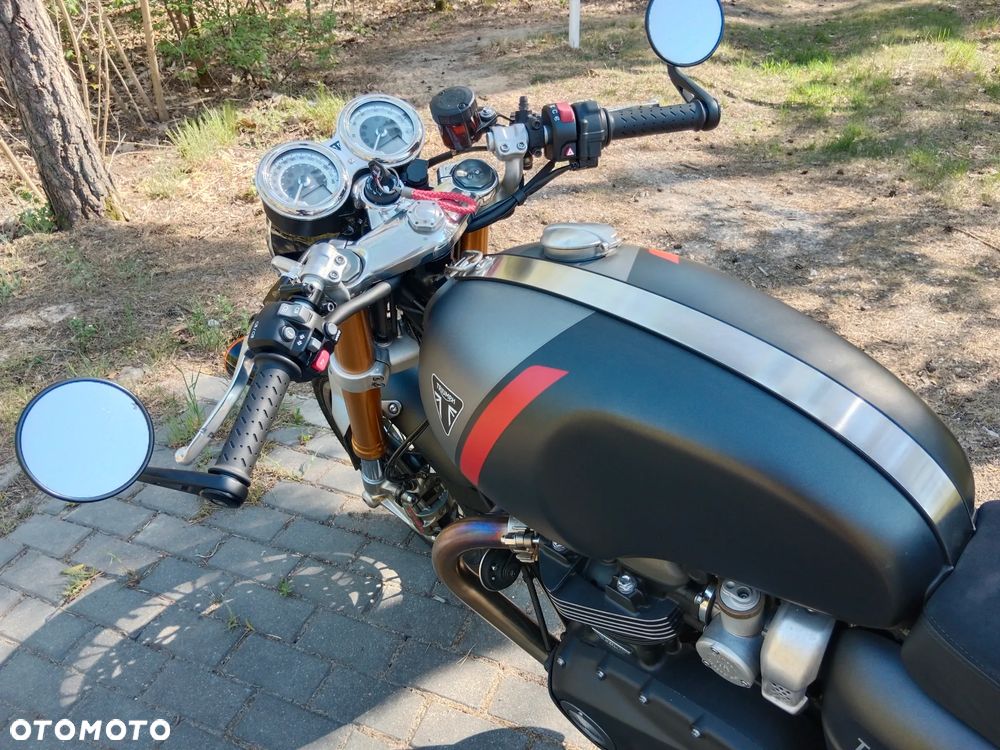 Triumph Thruxton - 10
