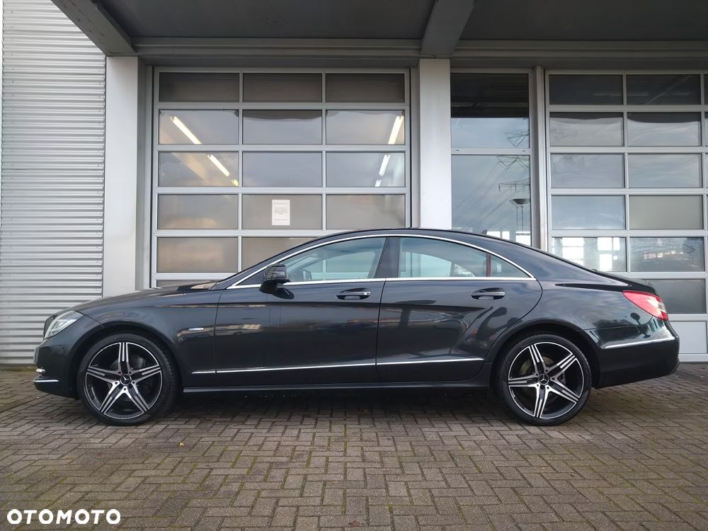 Mercedes-Benz CLS - 6