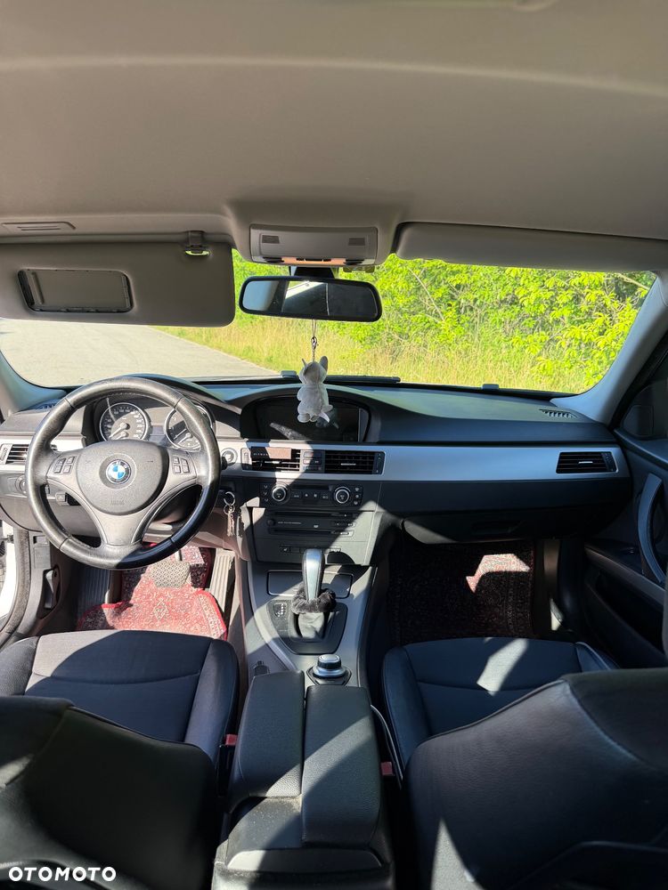 BMW Seria 3 330xi - 6