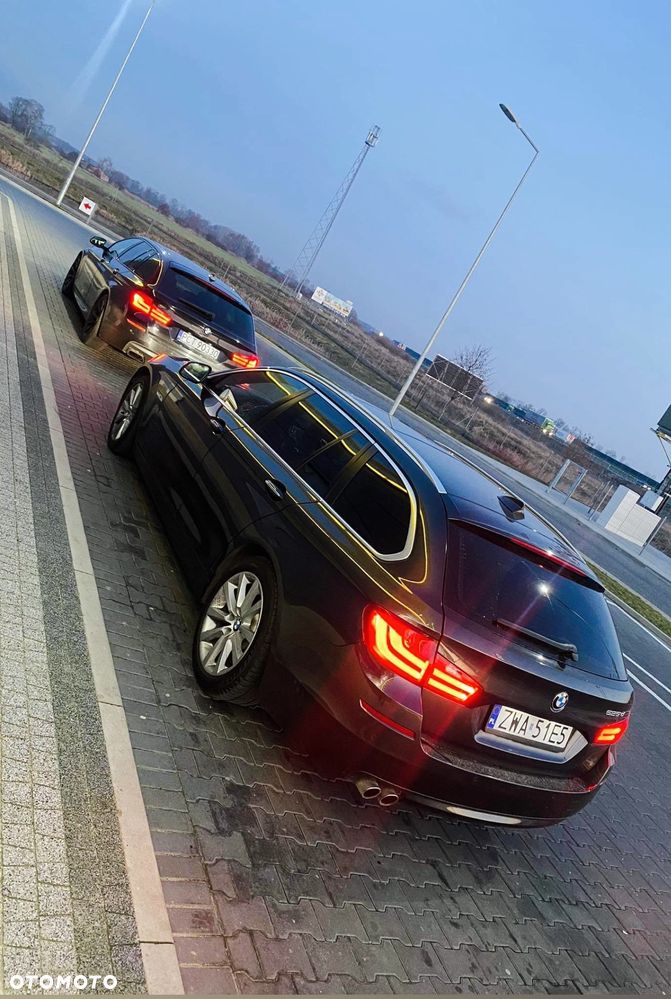 BMW Seria 5 525d Sport-Aut Luxury Line - 1