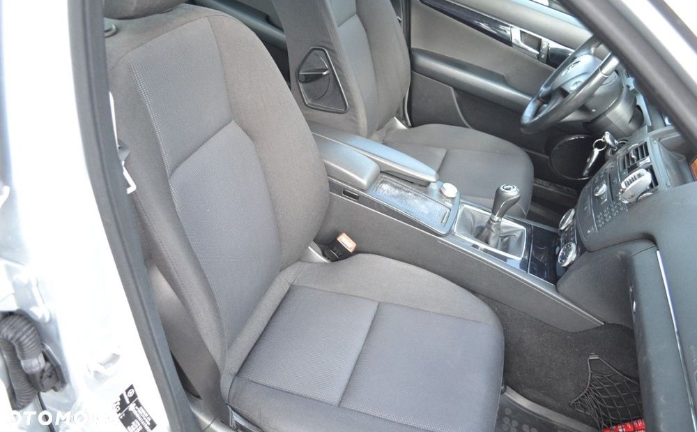 Mercedes-Benz Klasa C 180 Kompressor - 37