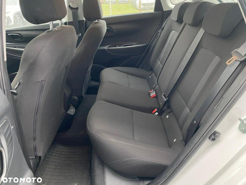 Hyundai i20 1.2 Modern - 27