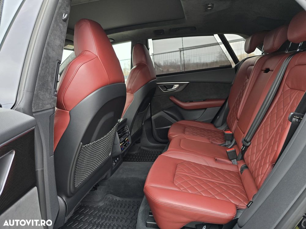 Audi SQ8 - 12