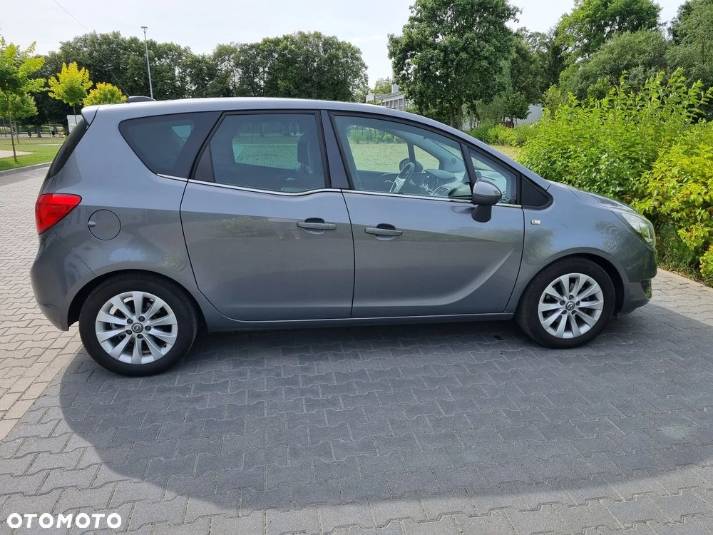 Opel Meriva 1.4 T Cosmo S&S - 9