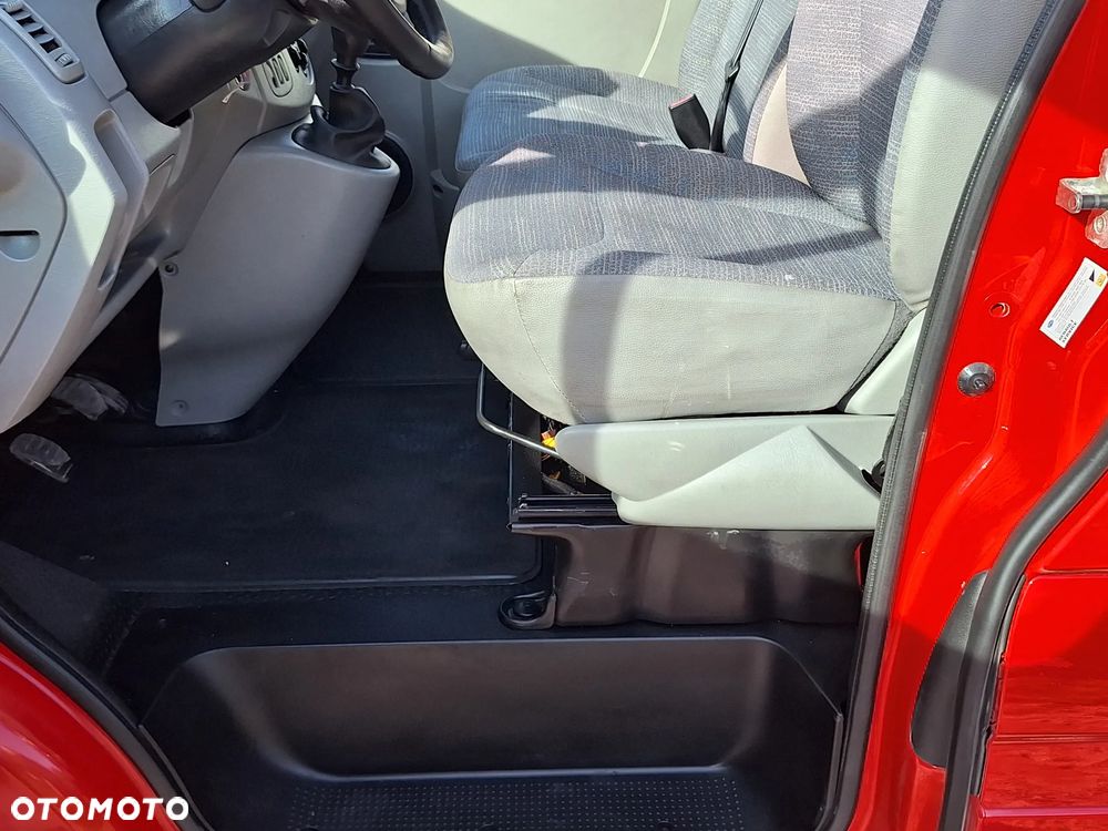 Renault Trafic - 23
