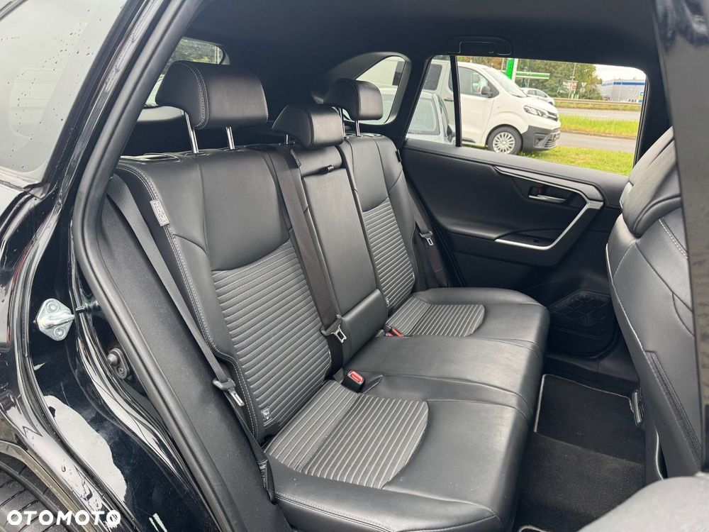Toyota RAV4 2.5 Hybrid Black Edition by JBL 4x4 - 24