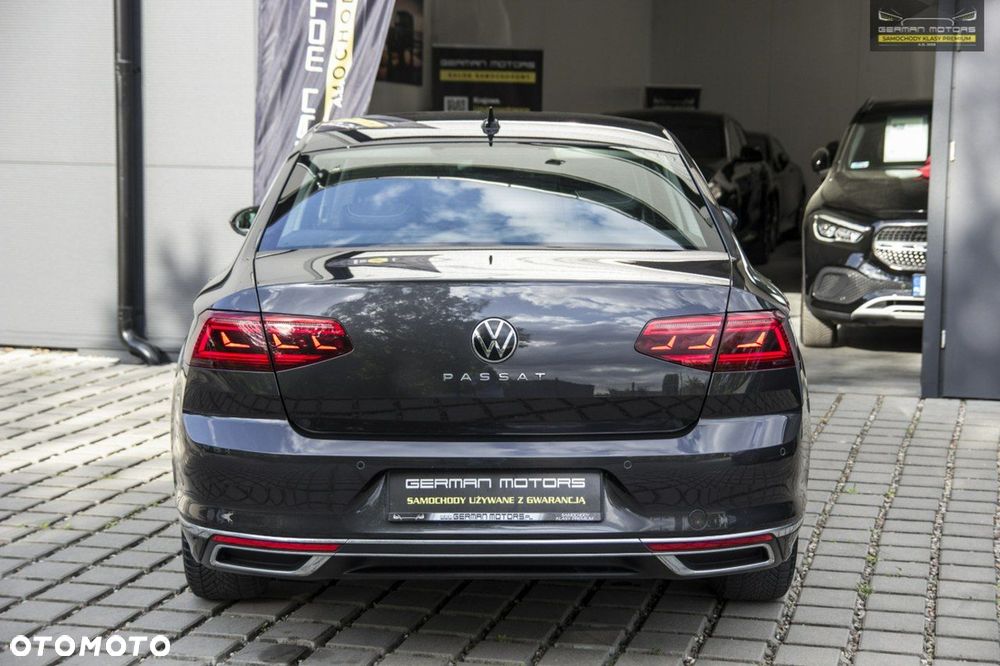 Volkswagen Passat - 10