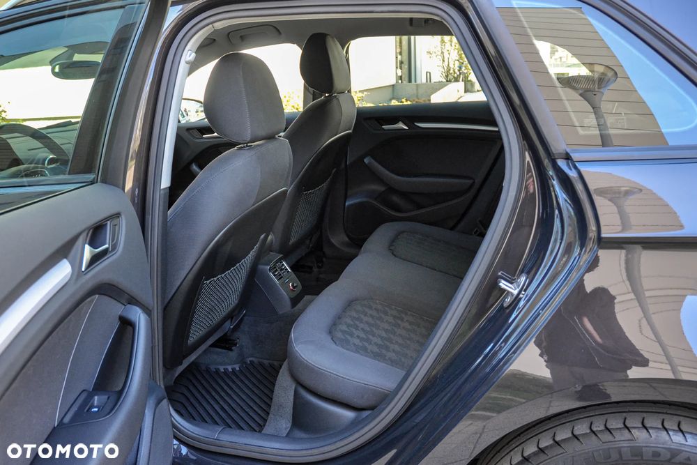 Audi A3 Sportback - 8