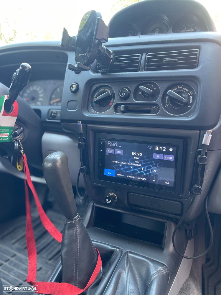 Mitsubishi Pajero Sport 2.5 TD GLS - 12