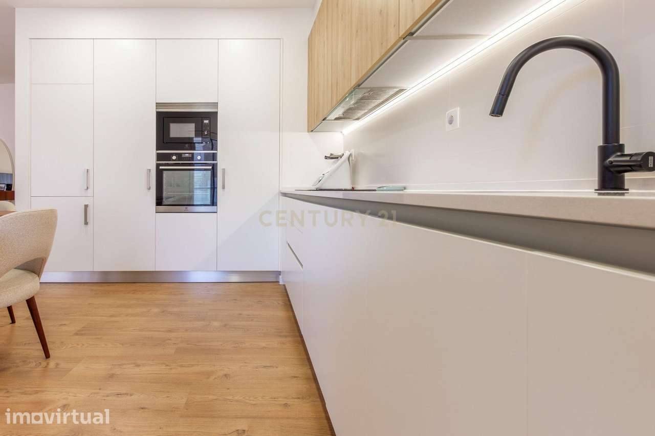 Moderno apartamento T3, com parqueamento e varandas em Santo António d - Grande imagem: 4/24