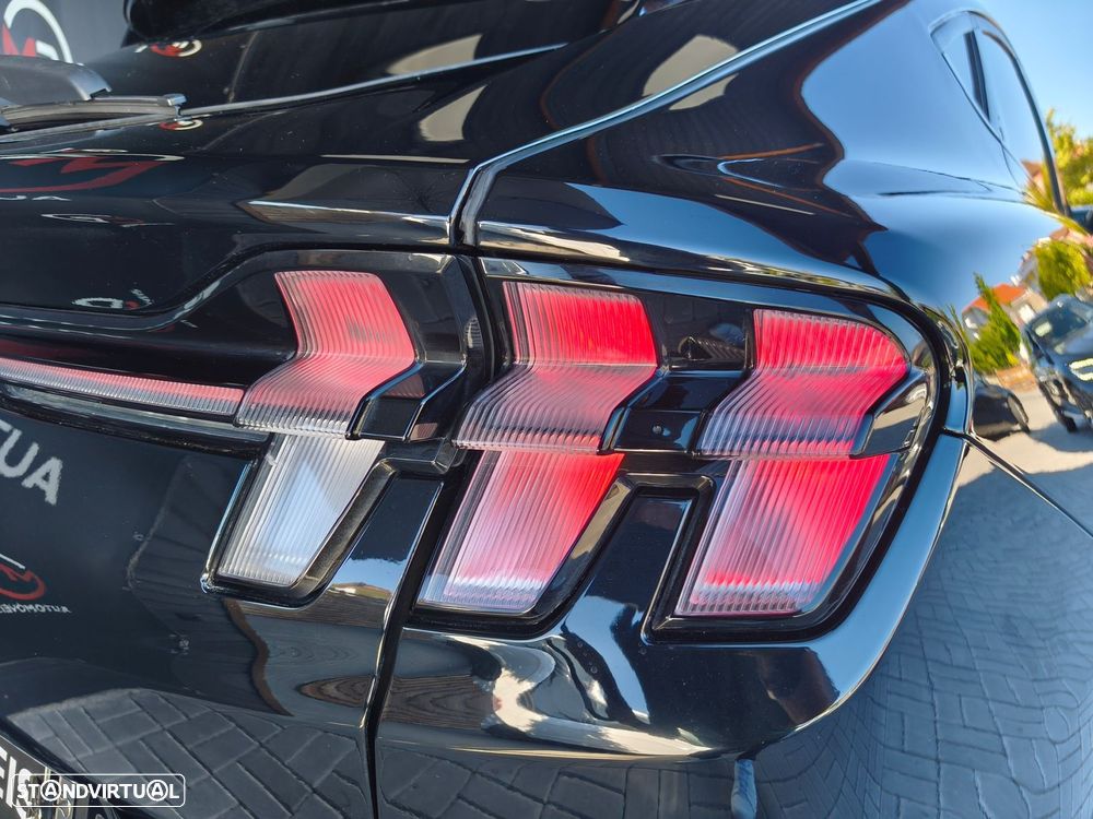 Ford Mustang Mach-E - 41