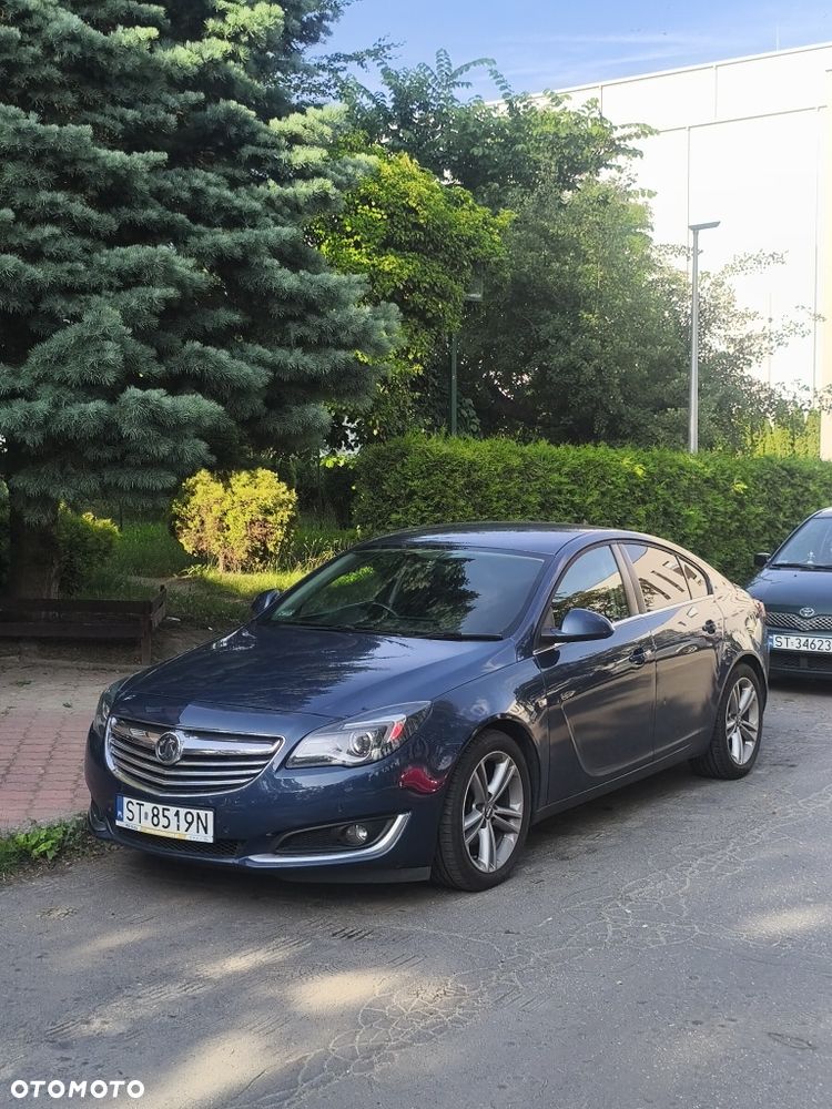 Opel Insignia - 1