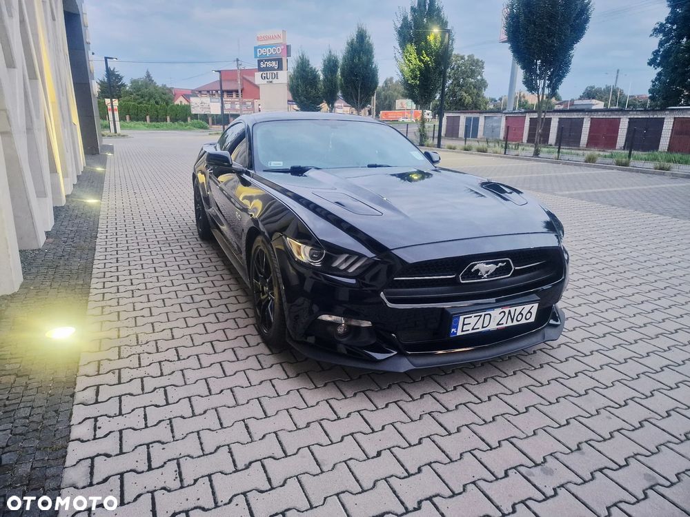 Ford Mustang - 4