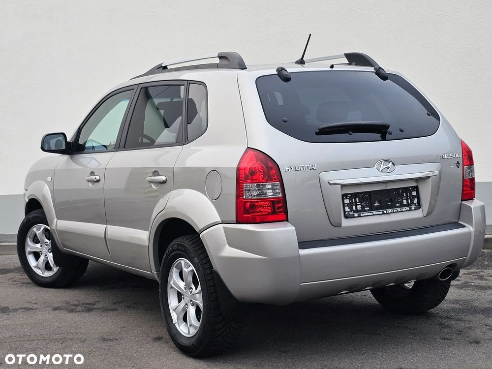 Hyundai Tucson 2.0 2WD GLS - 8