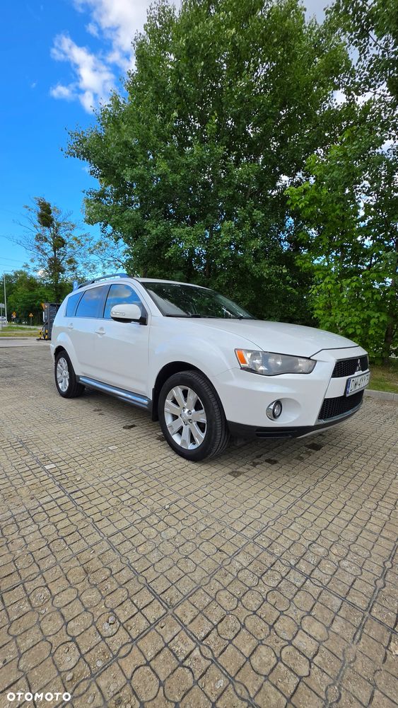 Mitsubishi Outlander 2.2 DI-D 4WD Intense - 1