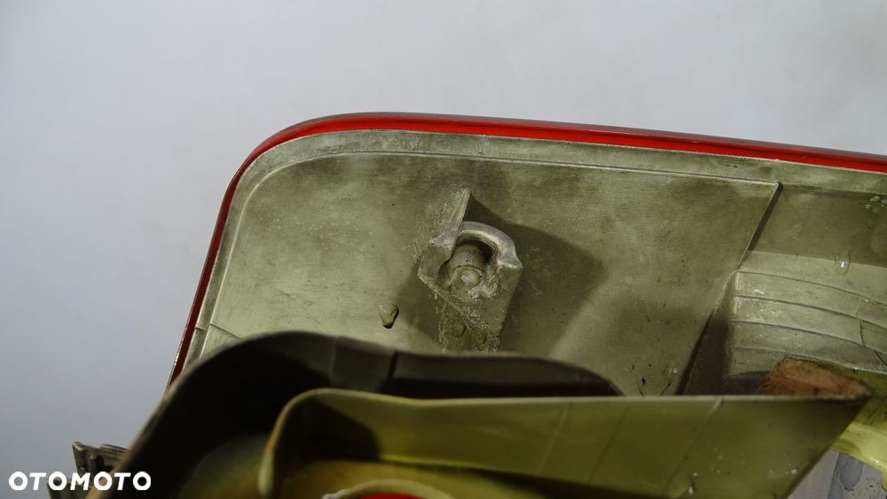 LAMPA LEWA TYLNA VOLKSWAGEN TOURAN I 1.9 - 12