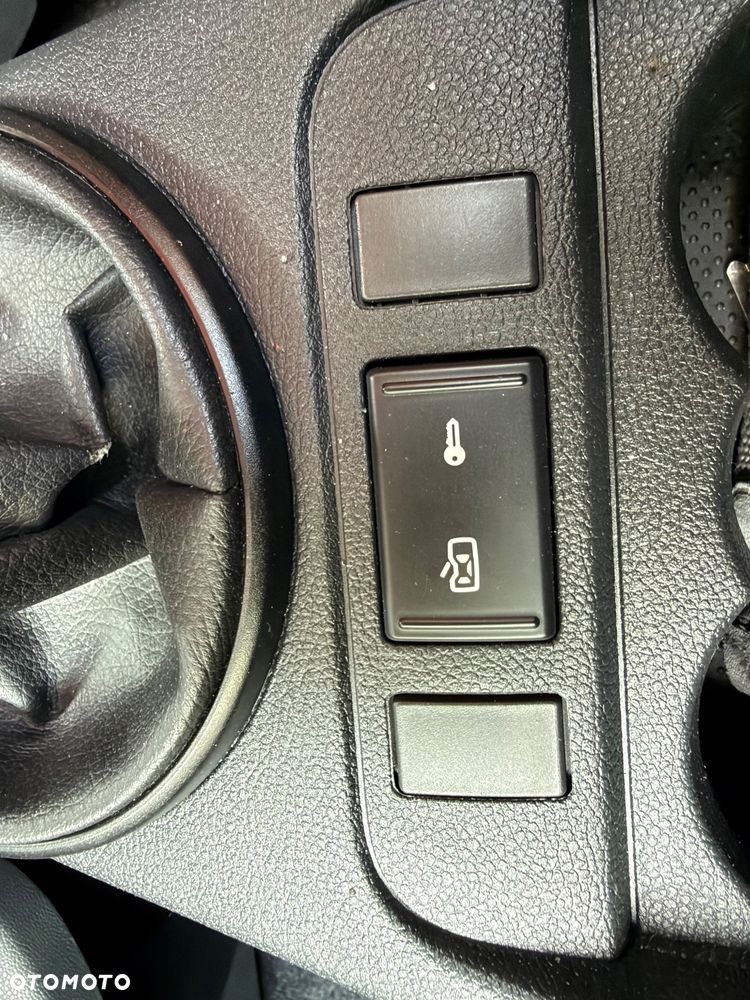 Skoda Fabia 1.2 TSI Ambiente - 35