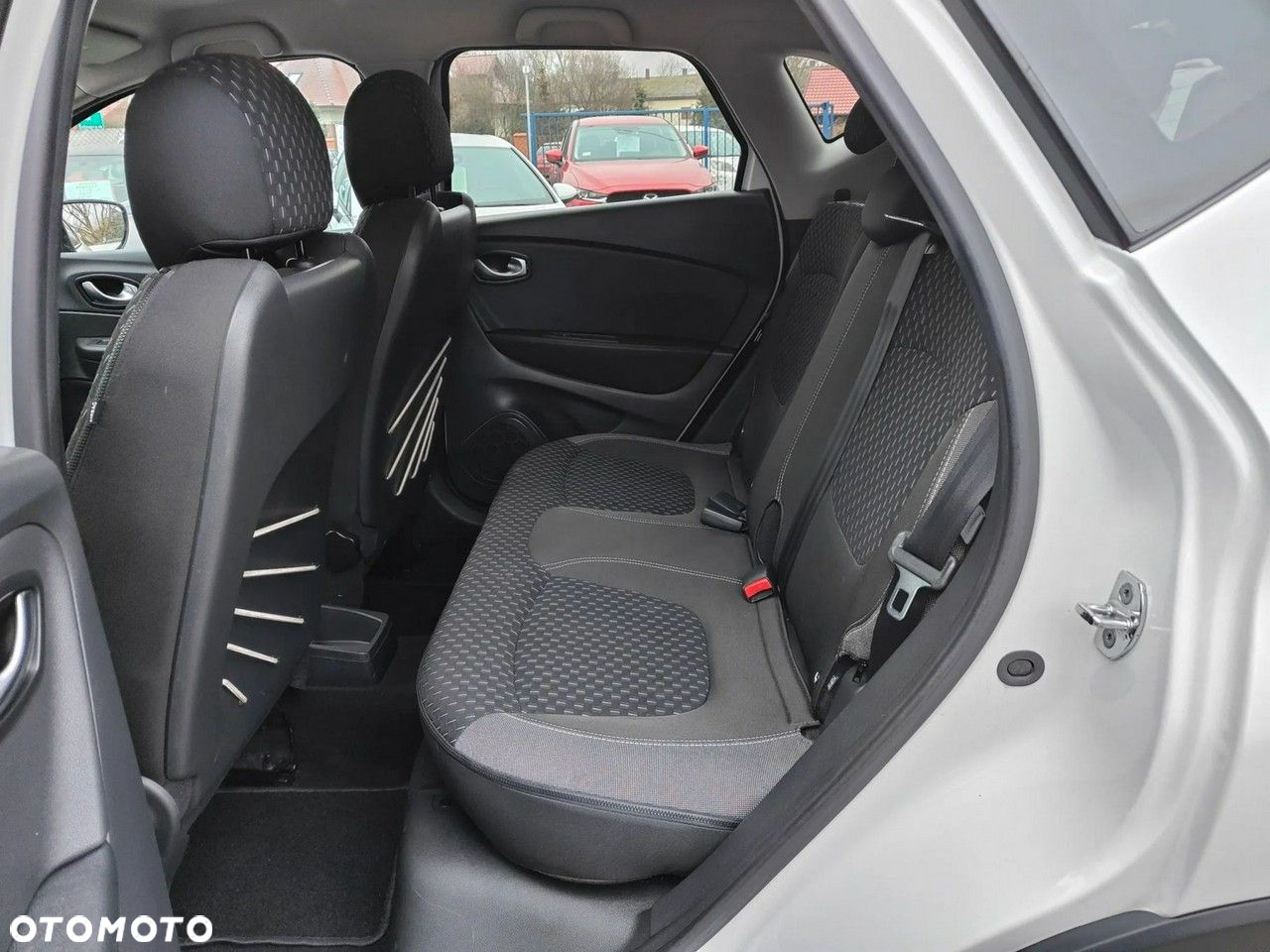 Renault Captur 1.2 Energy TCe S-Edition EDC - 27
