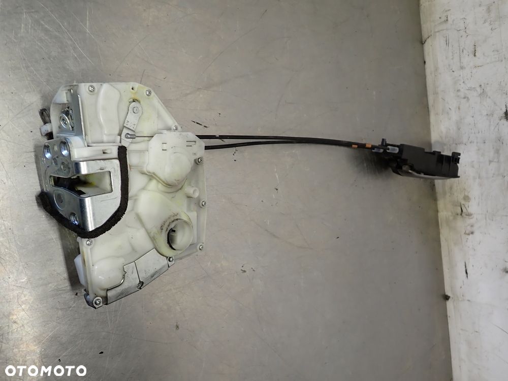 ZAMEK PRAWY PRZÓD DRZWI FIAT SEDICI 1.9 - 3