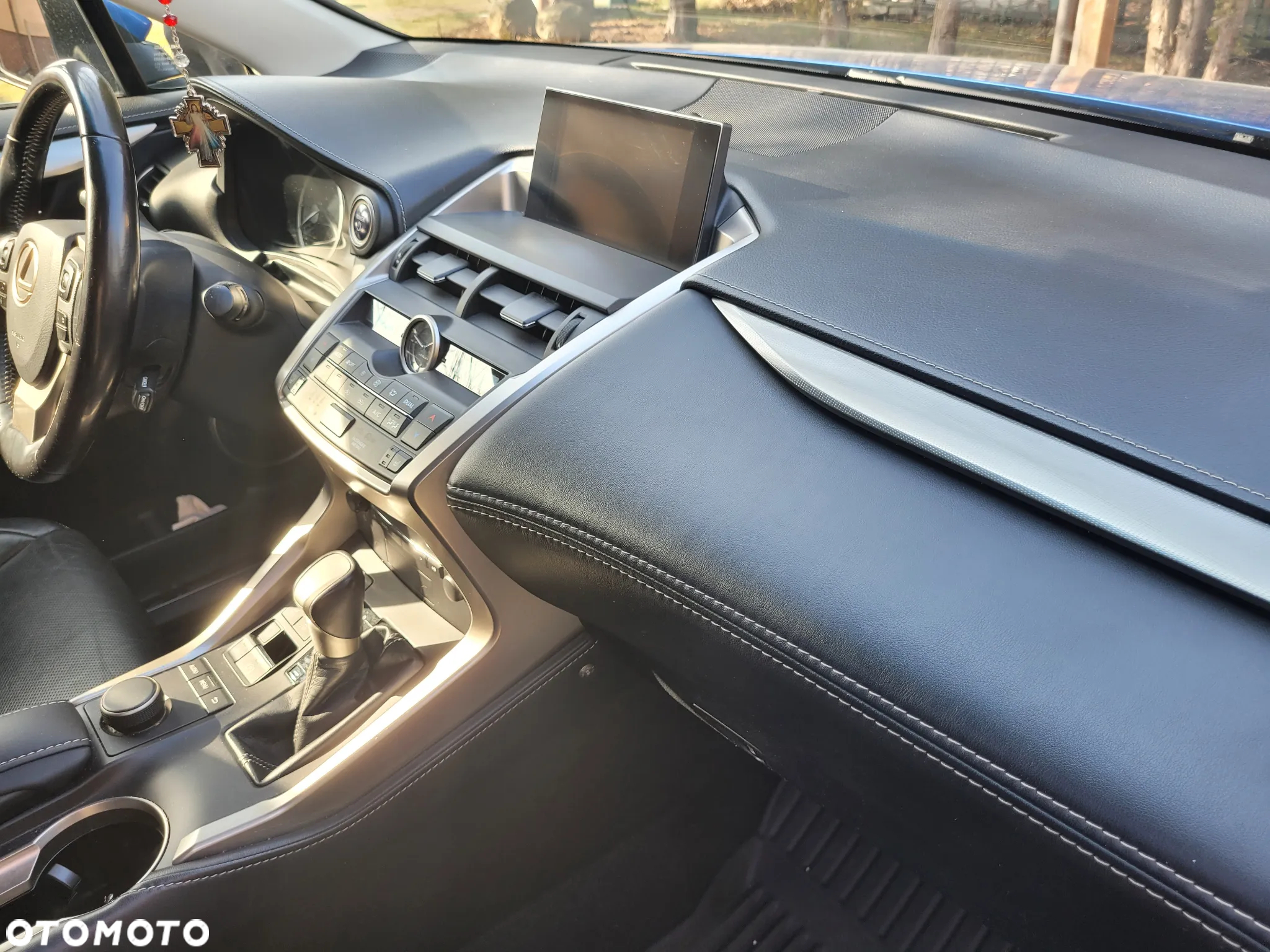 Lexus NX 300h Comfort AWD - 14