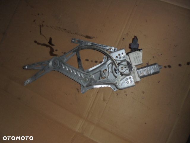 PODNOSNIK SILNICZEK SZYB PRAWY PRZOD VECTRA C - 1