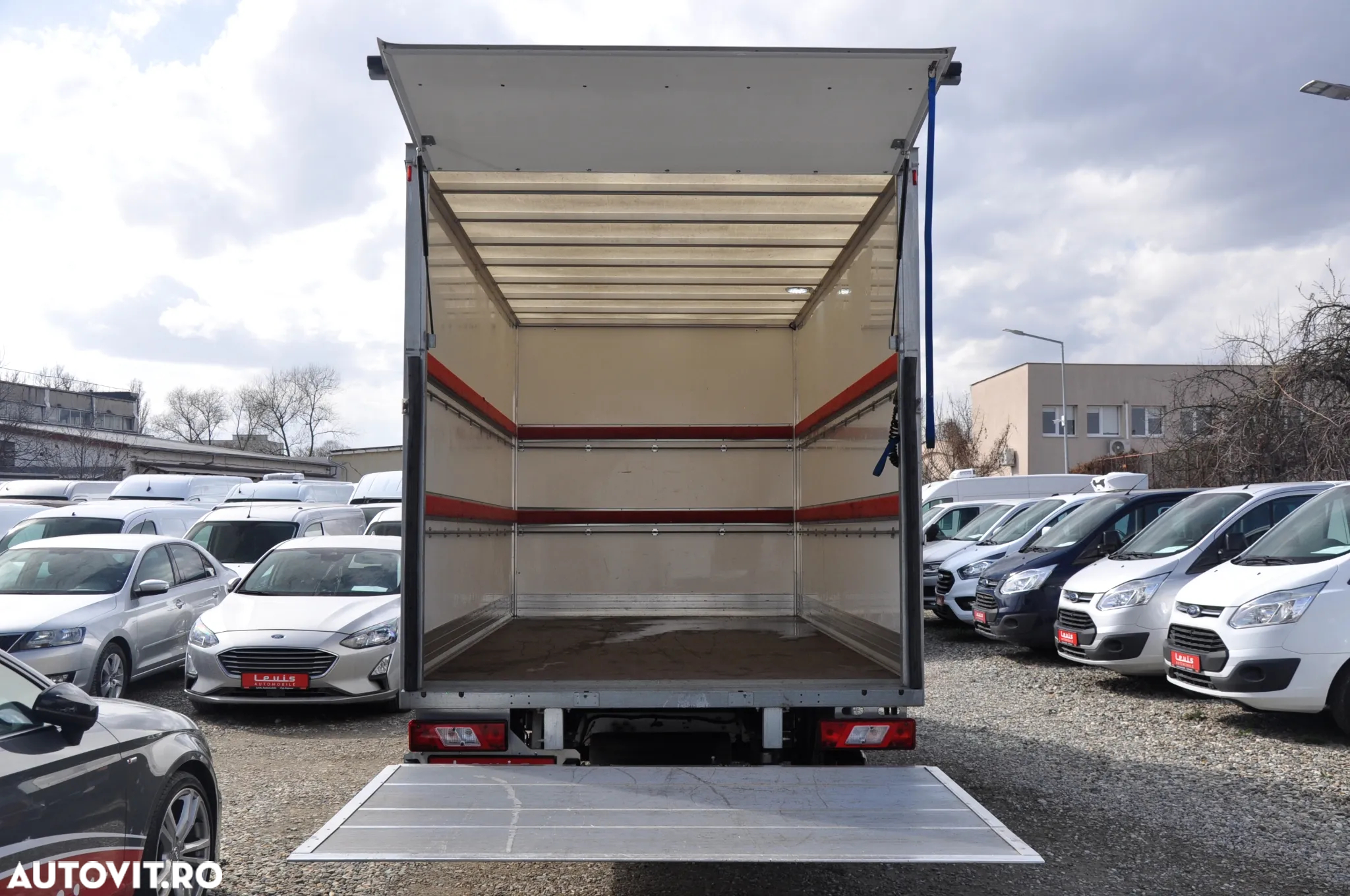Ford Transit L4 Cub + Lift - 7