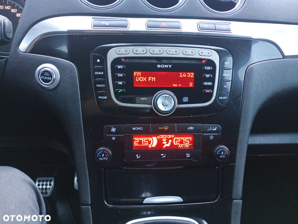 Ford Galaxy 2.0 TDCi Ambiente - 37