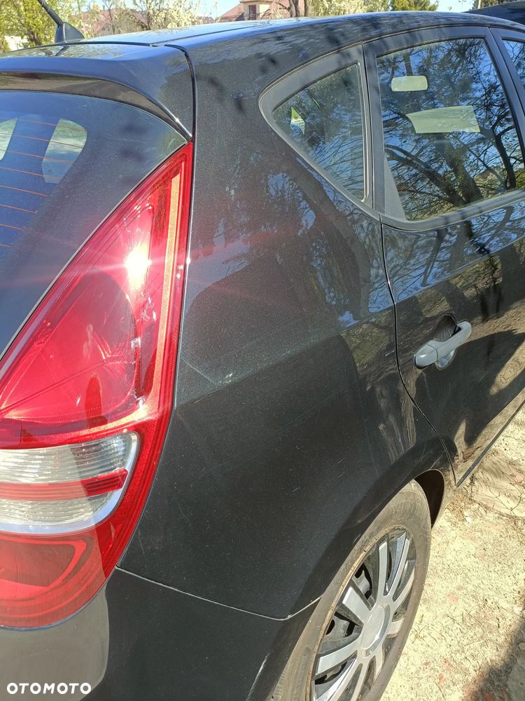 HYUNDAI i30 I 07-12 2009 r. 5D HB 9F błotnik ćwiartka prawy tył PT * - 7