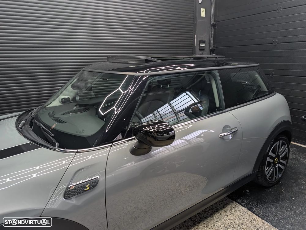 MINI 3 Portas Cooper SE Premium Extra Essential - 7