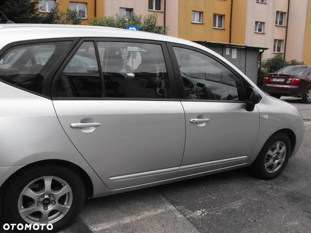 Kia Carens 2.0 CVVT EX - 3