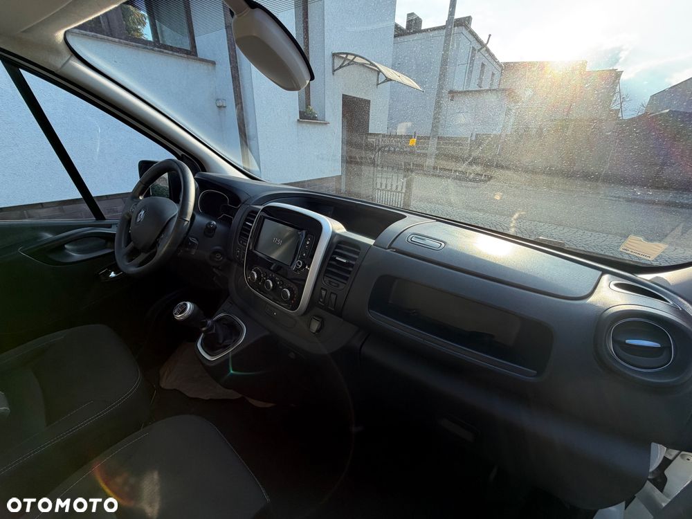 Renault Trafic - 12