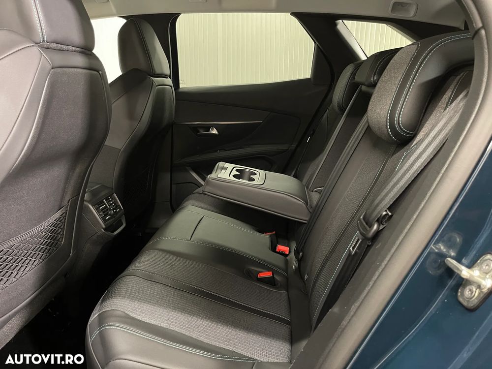 Peugeot 3008 Plug-In Hybrid 225 e-EAT8 Allure Pack - 12